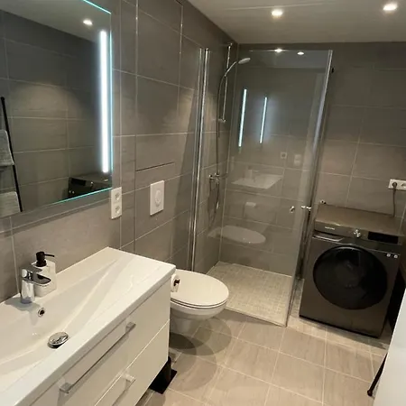 In Beautiful Surroundings 10 Min From C Leilighet *